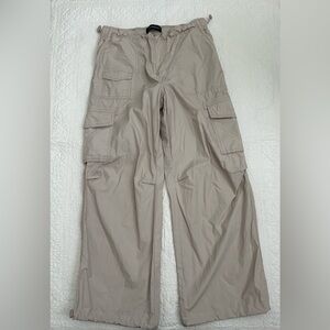 Parachute Cargos